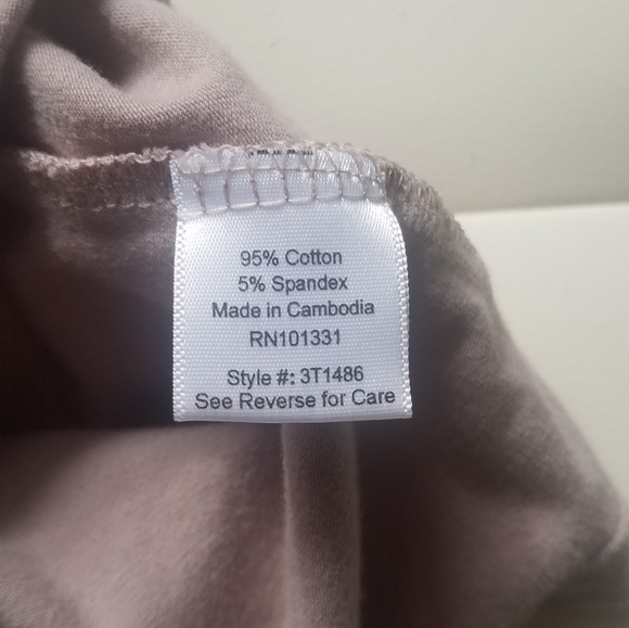 Charlotte Russe cold shoulder crop top - Picture 4 of 10